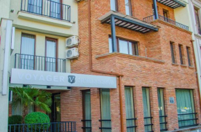  Hotel Voyager  Тбилиси